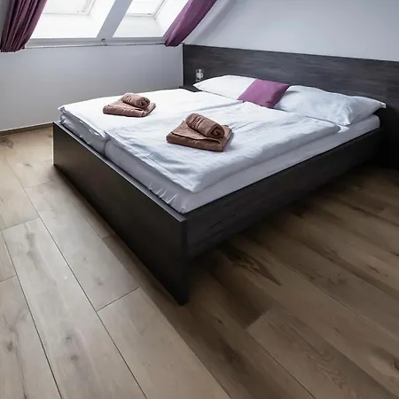 Penzion Vinařství Herůfek 3*
