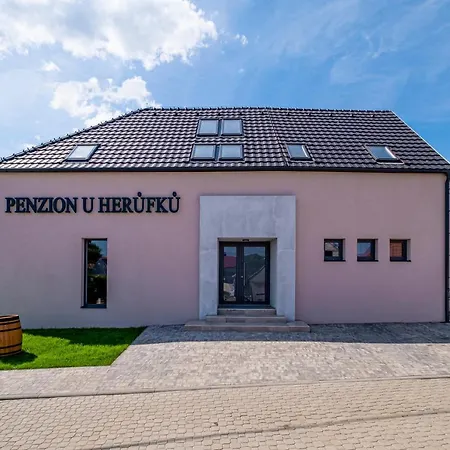 Pensión Vinařství Herůfek 3*